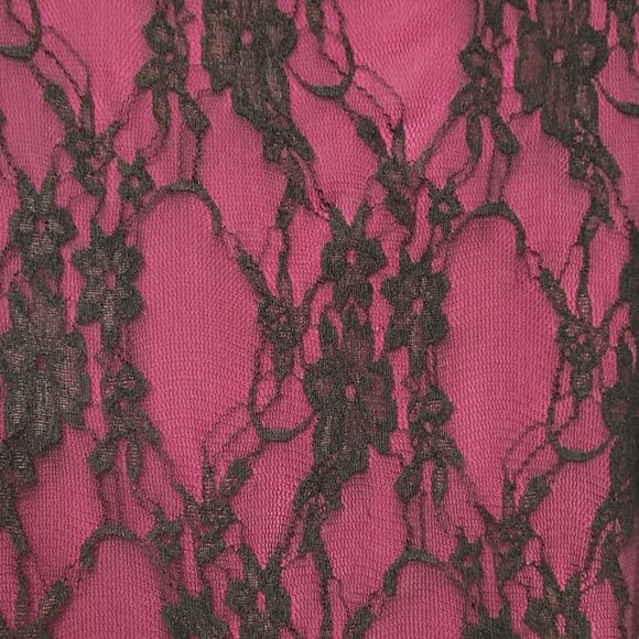 Dare to Wear 5X Fuchsia Sweetheart Lace Overlay Top - Picture 6 of 8